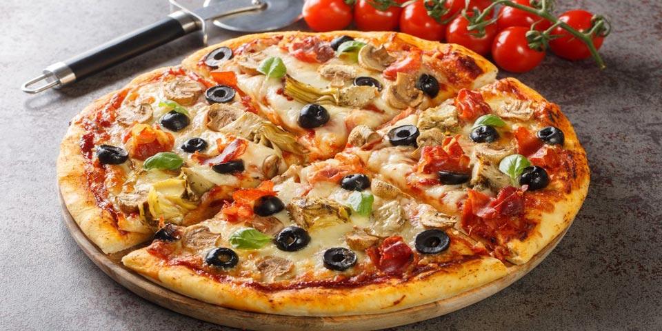 BARLETTA. Menù Pizza cotta in forno  a legna valido tutti i giorni a cena anche il Sabato a soli Euro  19,00 per due persone, da  Pizzeria Il Principe.