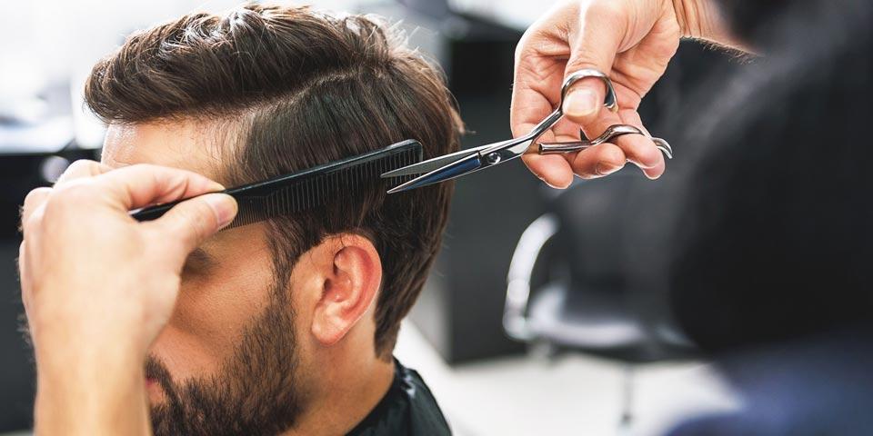 BARI. Pacchetto  look Uomo con  shampoo e taglio a soli Euro 7,00  a persona, da Coiffeur  Uomo  LAVOPA NICOLA.