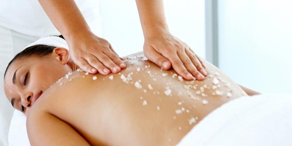BARI. Scrub corpo parziale o totale a partire da soli Euro 12,90 a persona, da Salisty Beauty .