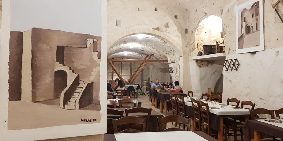 MATERA. Menù Light o Gold con Antipasti, Primo o Secondo, frutta e dessert  a partire da soli Euro 35,00 a coppia da Osteria Belvedere.