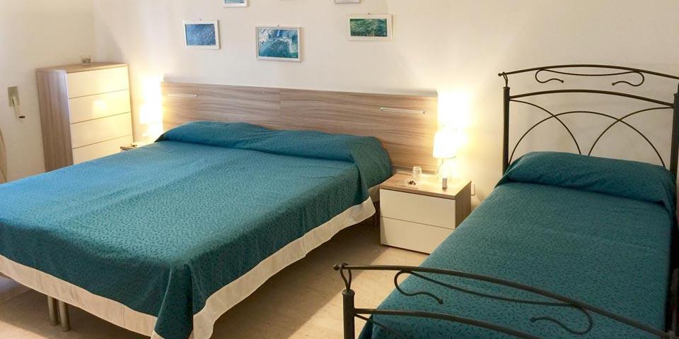 TARANTO. 1 Notte con Colazione valido tutti i giorni anche nei week-end a soli Euro 28,00 per due persone , da B&B Le Saline.