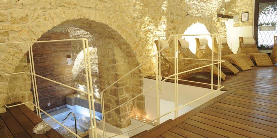 CONVERSANO. 1 Notte in Mezza Pensione con Percorso Spa a partire da Euro 189,00 a coppia, da Corte Altavilla.