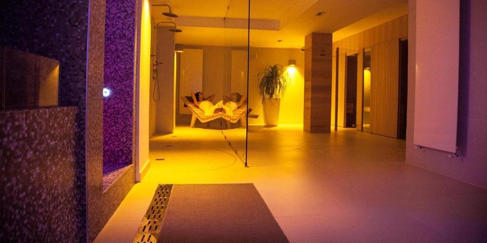 SALERNO.1  Percorso Benessere di 90 Minuti con cena o pranzo  a partire da Euro 49,00 a coppia, da Astrea Wellness & Spa