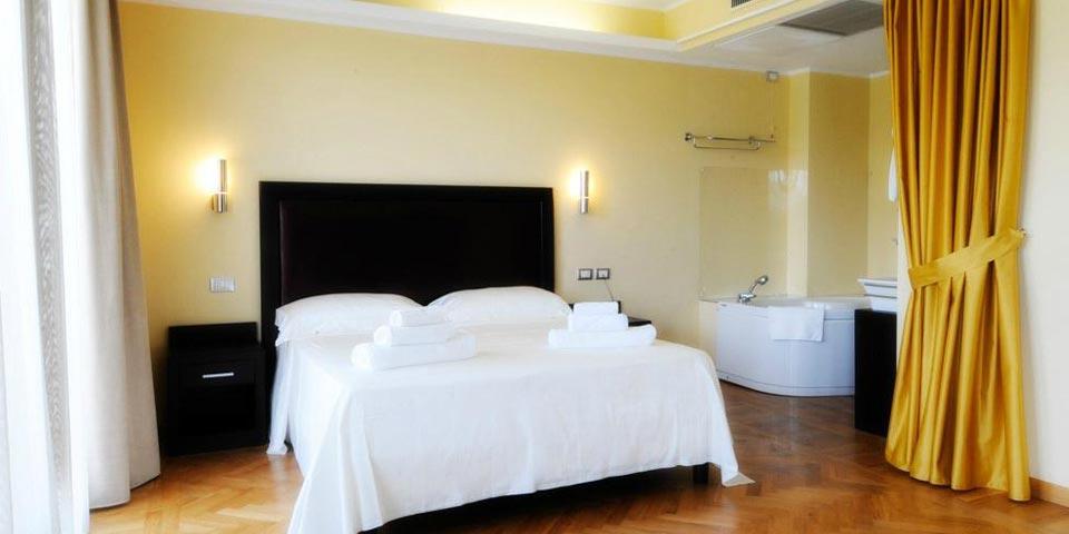 PRENOTA PRIMA 2026  7 Notti in Pensione Completa dal 06 Giugno al 13 Giugno, da Euro 599,00 a camera, Corte dei Greci Resort CARIATI (CS).