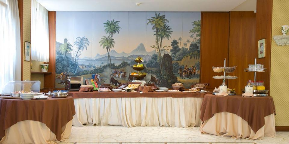 SOLOFRA. Una Notte  in Mezza Pensione con  Pecorso Benesere di 75 minuti , da Euro 174,00 a coppia, da Solofra Palace Hotel  & Resort.