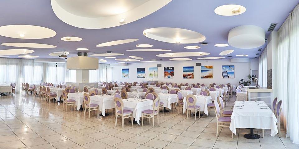 CAROVIGNO (BR).7 Notti  in All Inclusive dal 23 Agosto al 30 Agosto  2026 Tessera Club inclusa  , da Euro 2350,00 a Camera , da Riva Marina Resort.