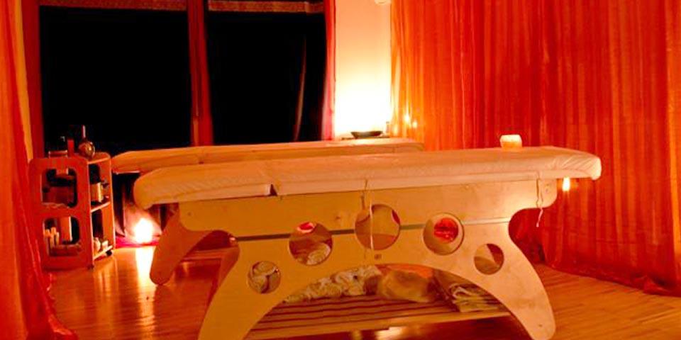 NOCI. Percorso  Benessere con Massaggio di coppia, Scrub e Kit incluso a partire da Euro 53,00 a  coppia, da  Elementa SPA.